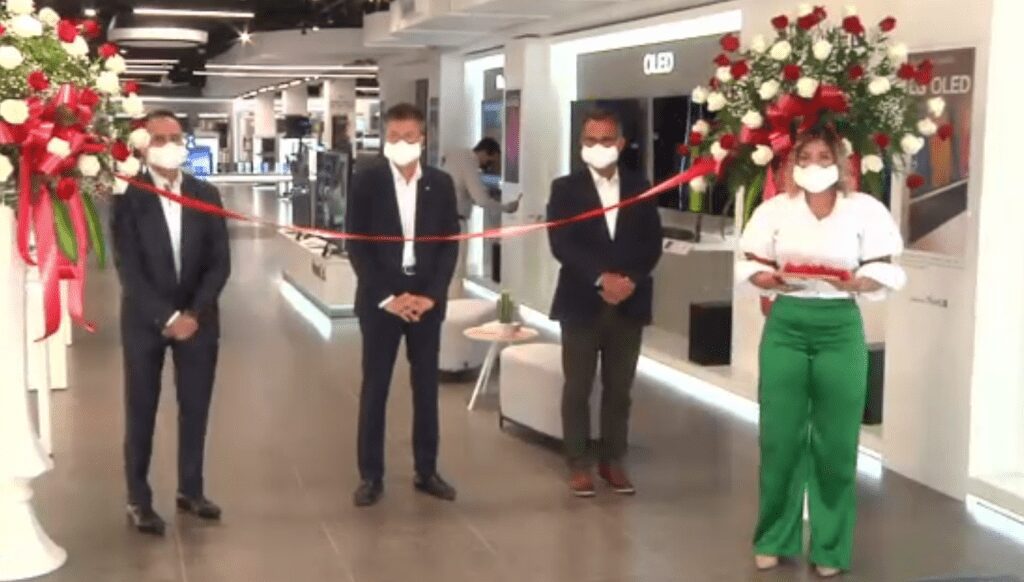 Inauguración LG Store en Panamá