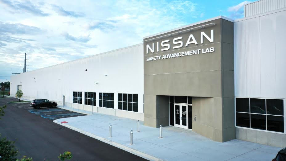 Nissan amplía su área de Investigación y Desarrollo con un nuevo laboratorio para pruebas de seguridad de vehículos