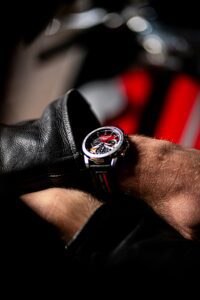 Estos relojes inspirados en AlphaTauri y Honda Racing prometen ser los favoritos de los amantes del deporte motor 7